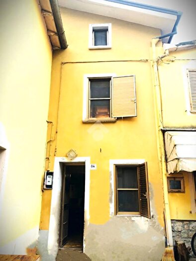 Casa trilocale in vendita in Località Pinardi, Varano De Melegari