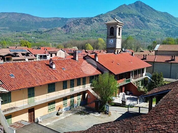 Casa con 11 locali in vendita in Via Danilo Blandino, Avigliana