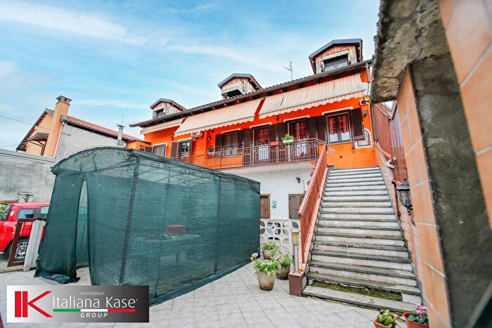 Appartamento con 6 locali in vendita in Pratoreggio, Chivasso