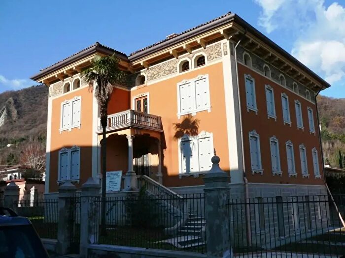 Appartamento con 8 locali in affitto in Vittorio Veneto