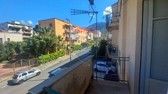 Appartamento quadrilocale in vendita in Via Basilicata, Carini