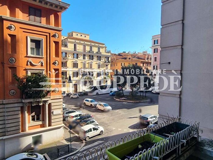 Appartamento trilocale in affitto in via Arno, Trieste Coppedè, Roma