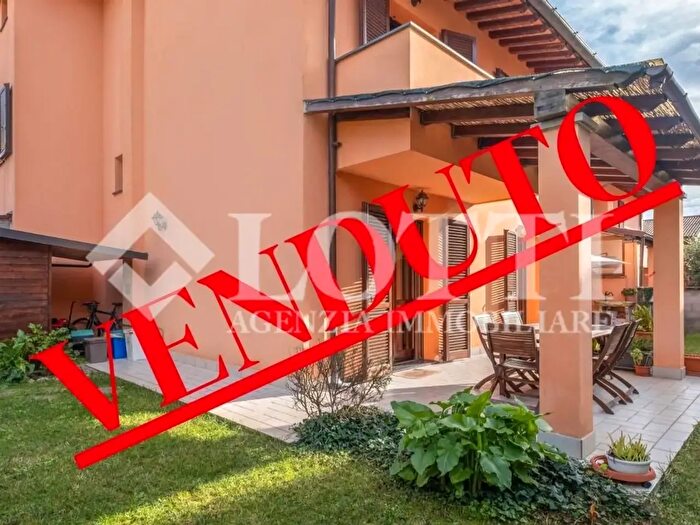 Casa con 5 locali in vendita in Ia Enrico Pollastrini, Bientina