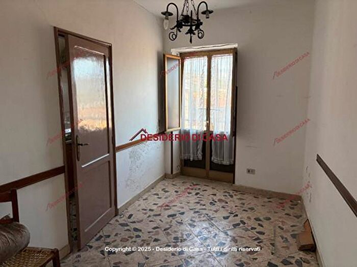 Casa con 5 locali in vendita in Via Mario Levante, Castelbuono