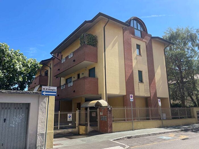 Appartamento monolocale in affitto in Via Massimo d'Azeglio, Flora, Legnano