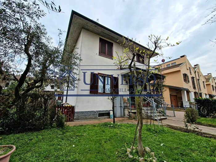 Casa con 5 locali in vendita in Via Brigata Garibaldi Tortona, Tortona