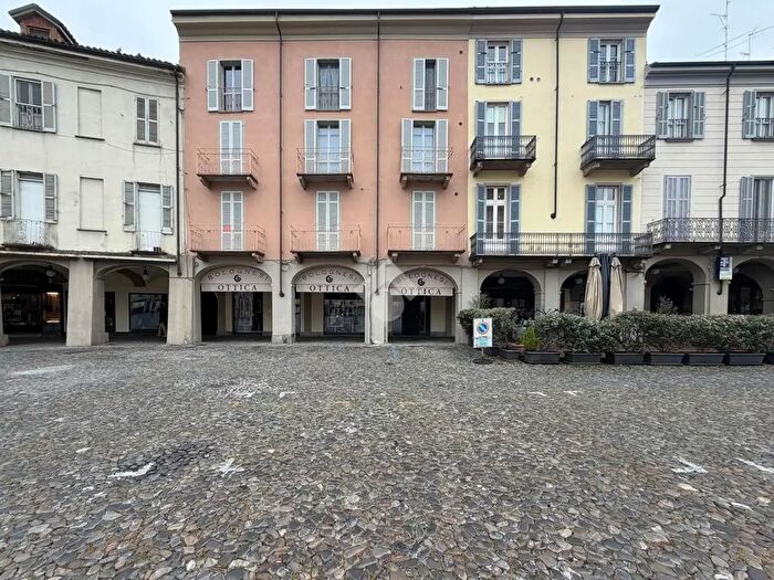 Appartamento trilocale in vendita in Piazza Duomo, Voghera