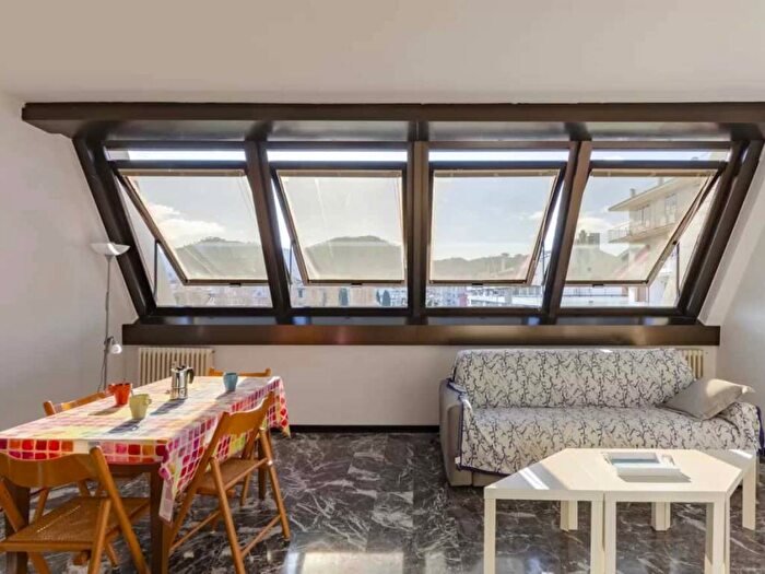 Appartamento trilocale in affitto in Via Eraldo Fico, Centro, Sestri Levante