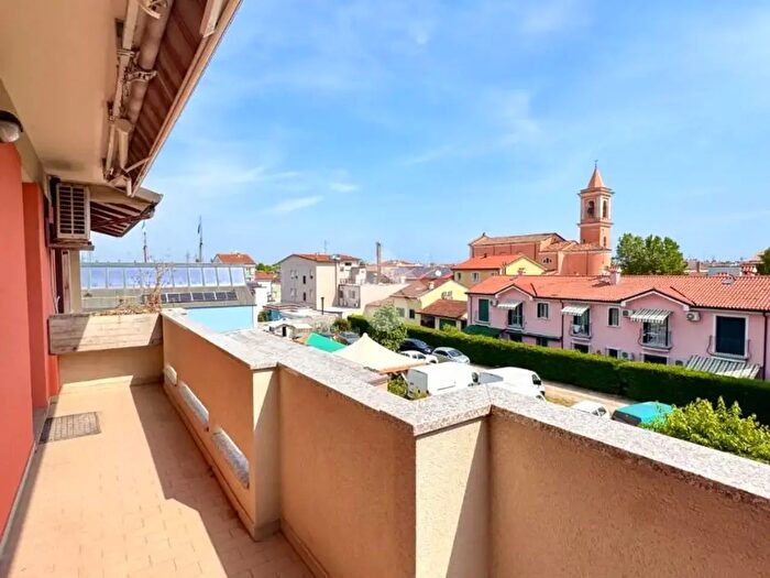 Appartamento trilocale in vendita in Via G Cecchini, Cesenatico