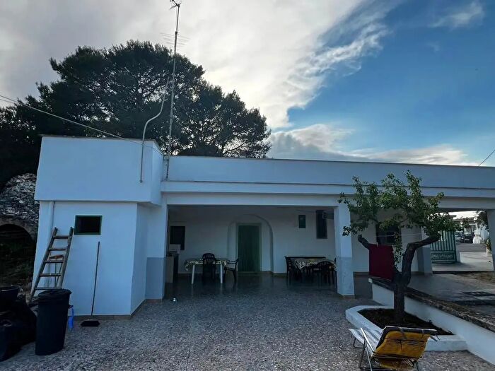 Casa con 5 locali in vendita in Via Ceglie, Martina Franca