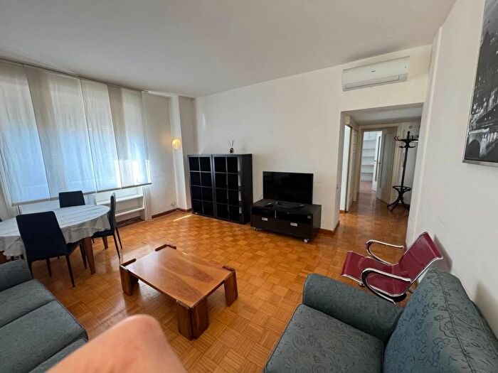 Appartamento bilocale in affitto in Via Lorenteggio, Tripoli Soderini, Milano