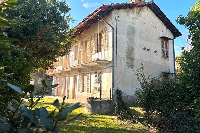 Casa con 8 locali in vendita in Via Rubiana, Almese