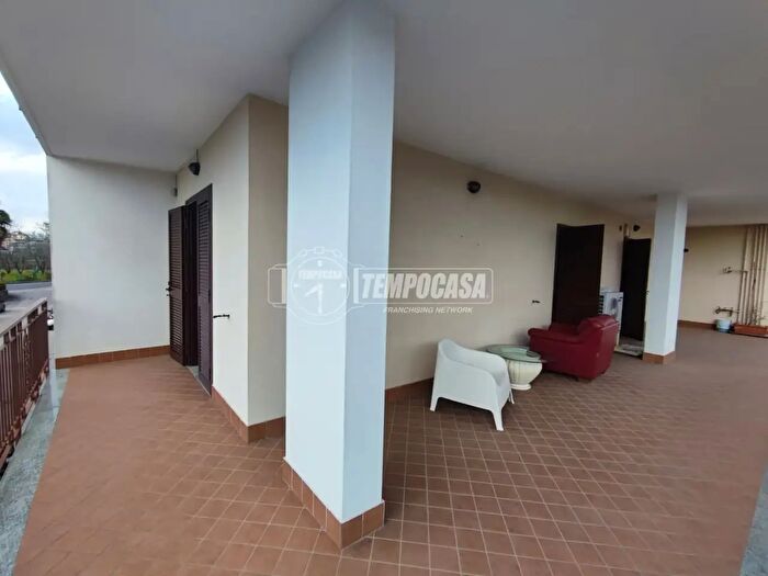 Appartamento trilocale in vendita in Via Atellana, Aversa