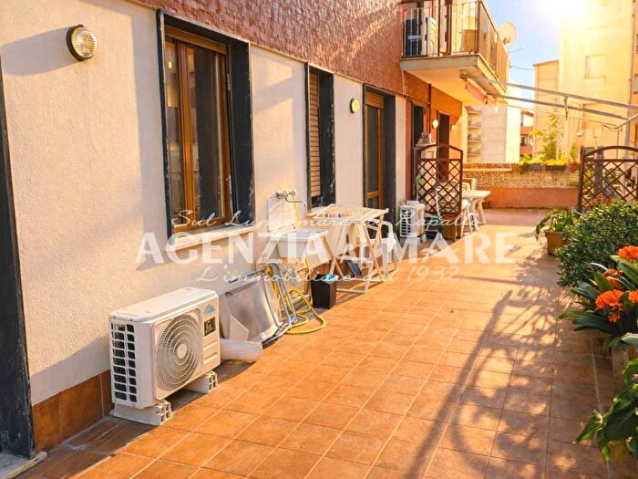 Appartamento trilocale in affitto in Centro Interno Ferrovia, Rapallo