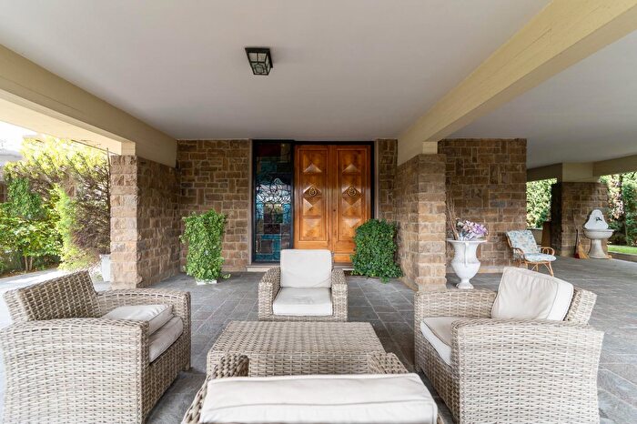 Casa con 10 locali in vendita in Ittorio Alfieri, Vinci