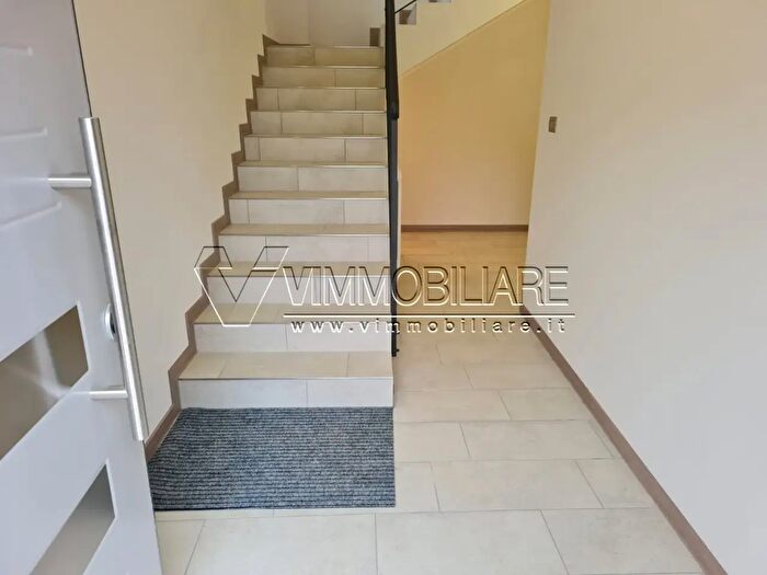 Appartamento quadrilocale in affitto in Via Vegre, Nanto