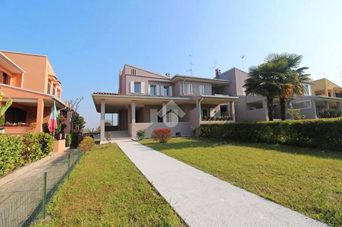 Casa quadrilocale in vendita in Via Enrico Fermi, Motta Di Livenza