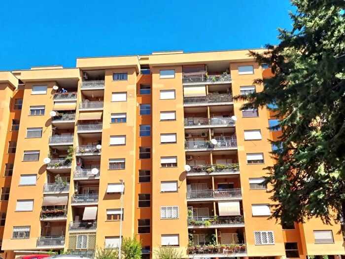 Appartamento quadrilocale in vendita in Via Colli della Serpentara, Roma