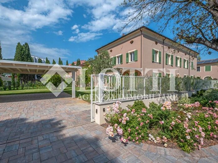 Casa con 6 locali in affitto in Via Tosco Romagnola, San Frediano Nord San Casciano, Cascina