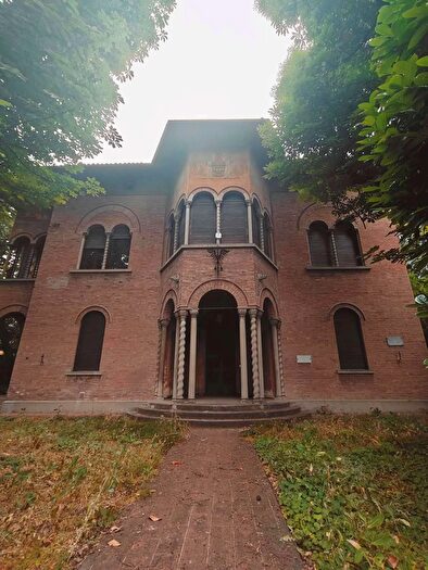 Casa con 20 locali in affitto in Via Raimondo Franchetti, Reggio Emilia