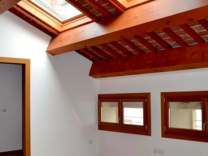 Appartamento trilocale in vendita in Schio