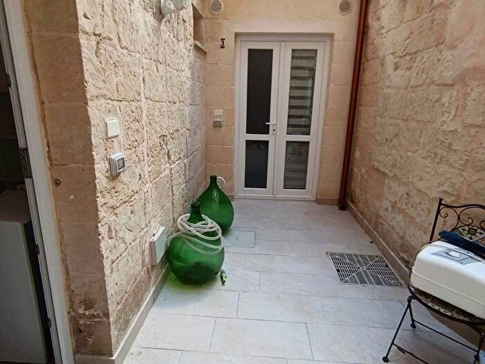 Appartamento trilocale in affitto in Via di Leuca, Leuca, Lecce