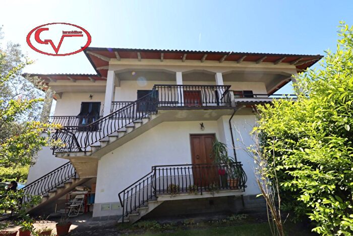 Casa con 7 locali in vendita in Via Genova, Loro Ciuffenna