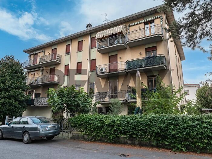 Appartamento con 5 locali in vendita in Via Verga, Mirandola