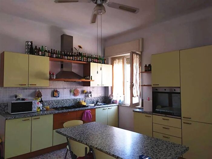 Appartamento trilocale in affitto in Ancona Zona Centro, Ancona