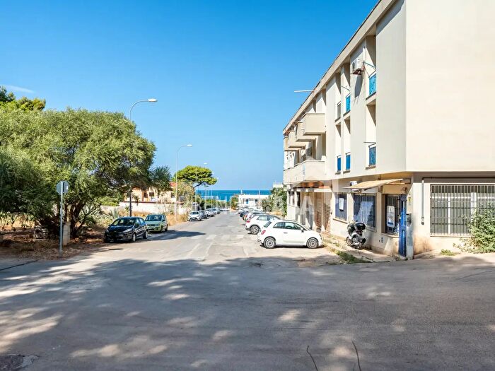 Appartamento trilocale in affitto in Via Giovanni da Cartagena, Palermo