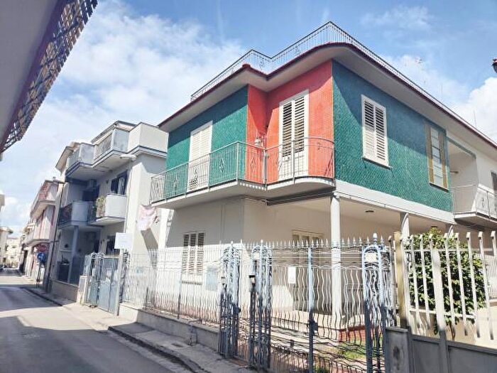 Appartamento quadrilocale in vendita in Via Felice Terracciano, Pomigliano DArco