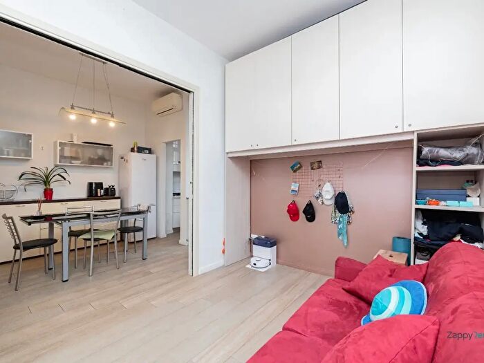 Appartamento trilocale in affitto in Via Privata Fonzaso, Milano