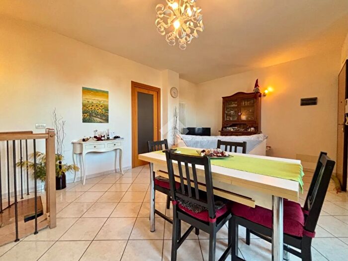 Appartamento trilocale in vendita in Via Fabbrerie, Santarcangelo Di Romagna