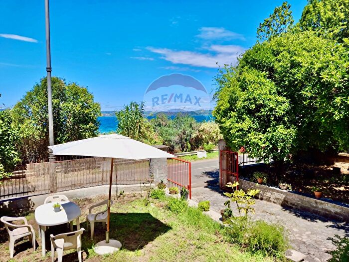 Casa con 5 locali in vendita in Via Reginaldo Belloni, Anguillara Sabazia