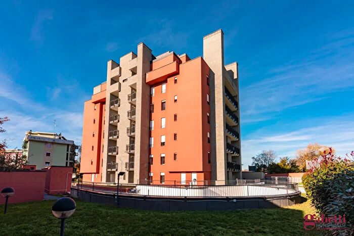 Appartamento quadrilocale in vendita in Via Francesco Crispi, Busto Arsizio