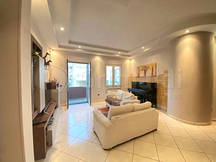 Appartamento quadrilocale in vendita in Giugliano In Campania