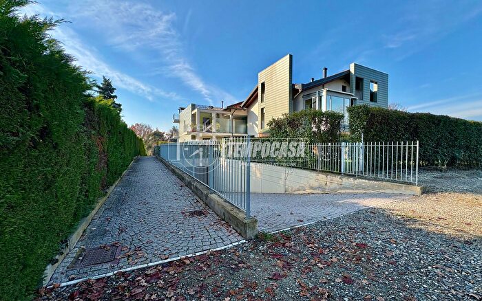 Appartamento con 7 locali in vendita in Via Grugliasco, Rivalta Di Torino