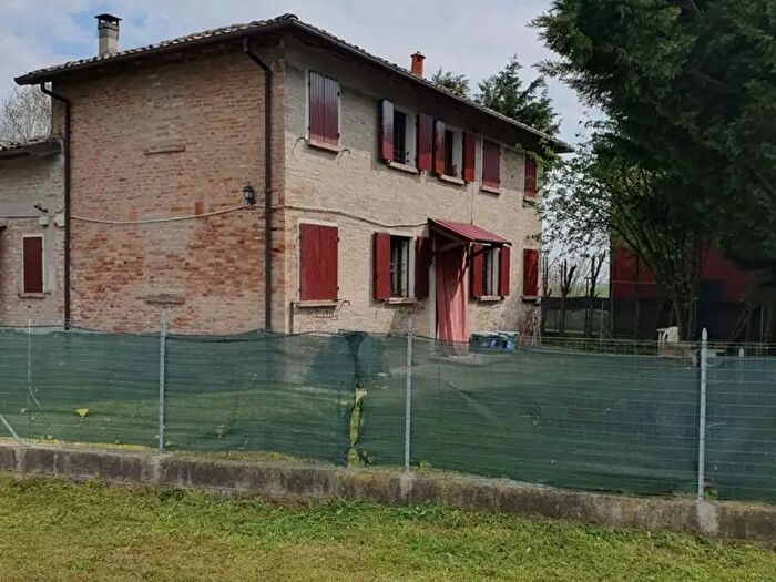 Appartamento con 5 locali in vendita in Via Rendena Cremonine, Finale Emilia