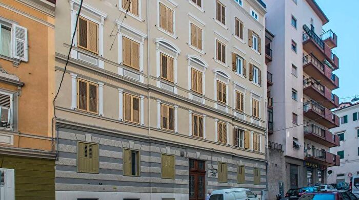 Appartamento trilocale in affitto in Via Paolo Diacono, San Giacomo, Trieste