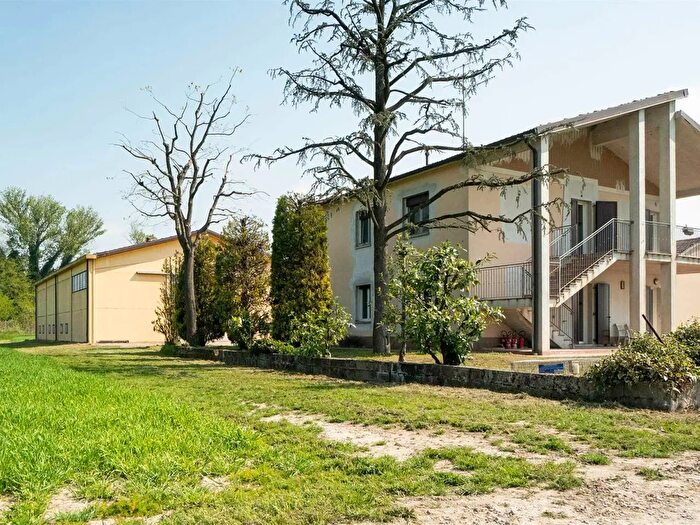 Casa con 11 locali in vendita in Malalbergo