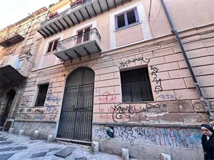 Appartamento monolocale in affitto in Via Saladino, Cassaro, Palermo