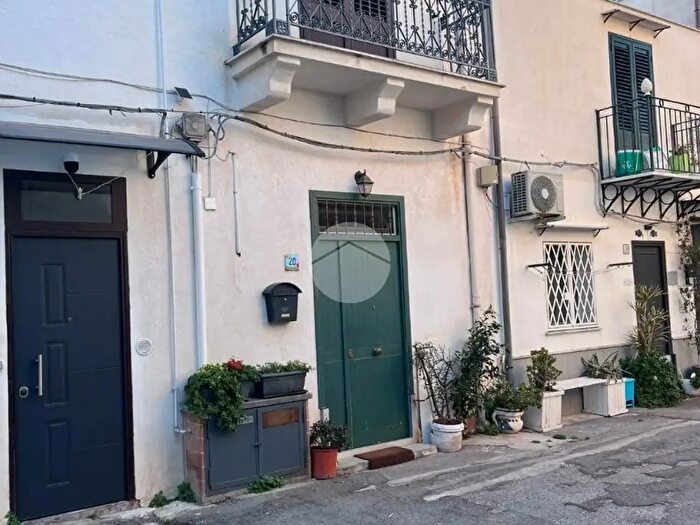 Appartamento bilocale in affitto in Cortile Primo Carbone, Palermo