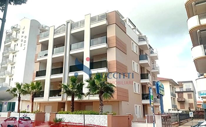 Appartamento trilocale in vendita in Via Lungomare Marconi a, Alba Adriatica