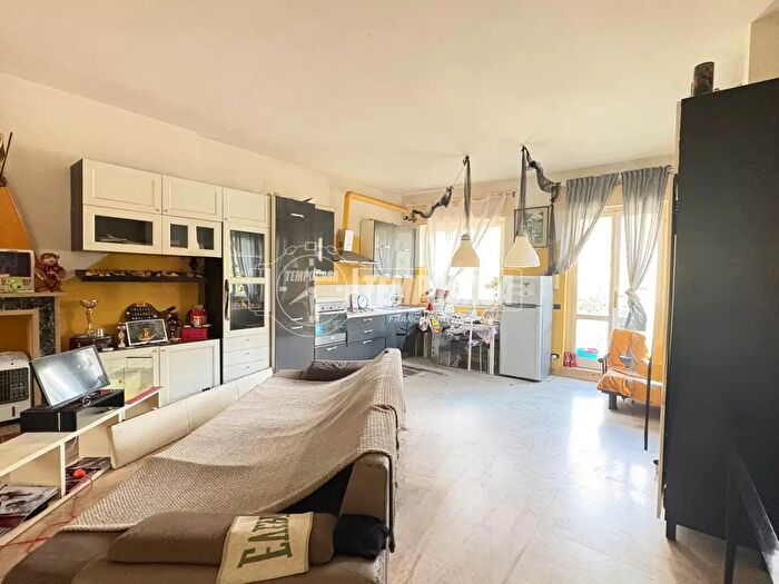 Appartamento bilocale in vendita in Via Sarzanese Nord, Massarosa