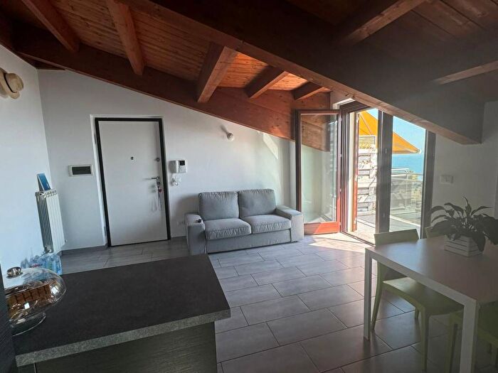 Casa trilocale in affitto in Via Francesco Petrarca, Porto Allegro, Montesilvano