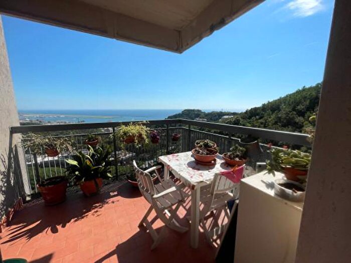 Appartamento con 5 locali in vendita in Via Emilio Salgari, Genova