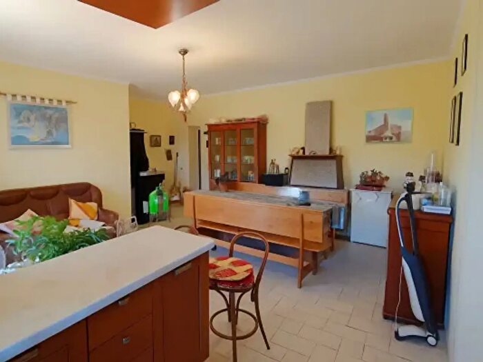 Appartamento trilocale in vendita in Strada Case Popolari, Tivoli