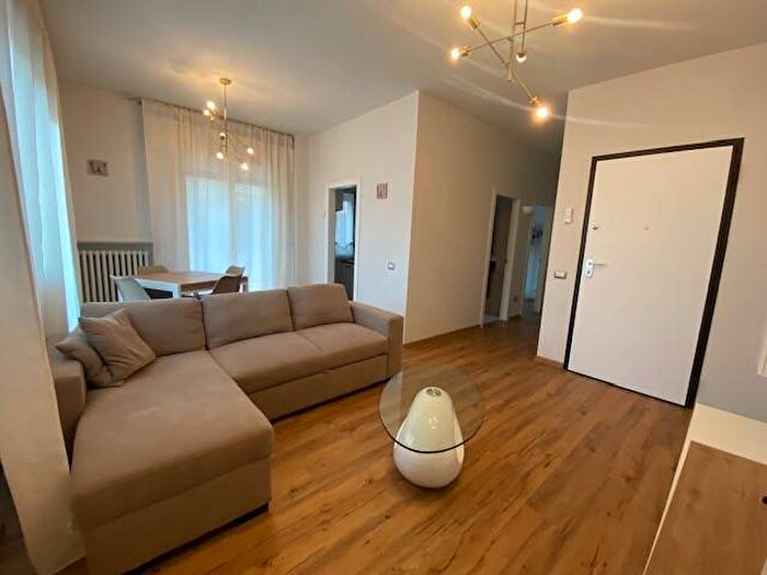 Appartamento trilocale in affitto in Viale Camillo Benso di Cavour, Paese, Riccione