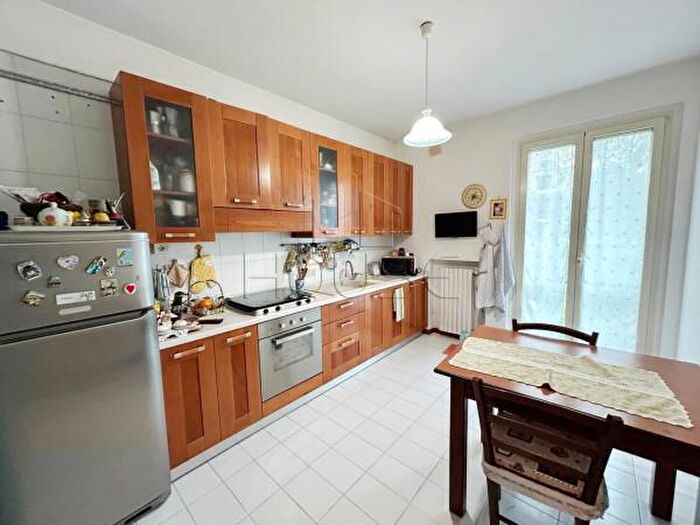 Appartamento con 6 locali in vendita in Via del Carmine, Anghiari