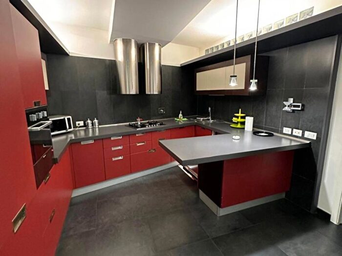 Casa trilocale in affitto in Via San Marino, Trieste Coppedè, Roma